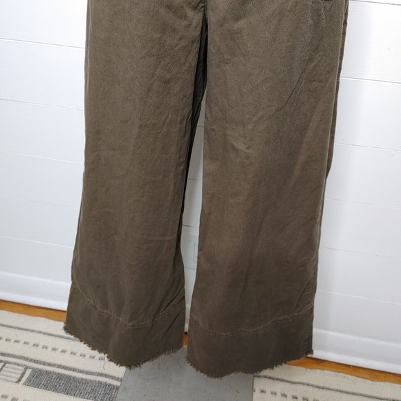 LOFT Khaki Wide Leg Cropped Pants Size 4 - Picture 6 of 13